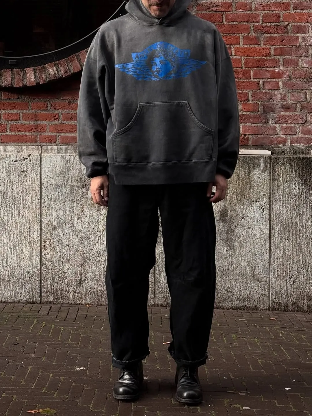 SAINT Mxxxxxx HOODIE/ANGEL/BLK 25 years new angel rebirth washed hoodie, washed black S-XL 25 years new version, revised many times, the version is more pure! Heavy washing water spray fading process, stronger distressing effect, handmade wormhole destruction treatment, genuine level distressed crack printing